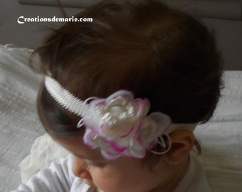 Headband bébé baptême, mariage, fleur pastel blanche et rose, serre tête bijou de tête couronne petite fille cérémonie.