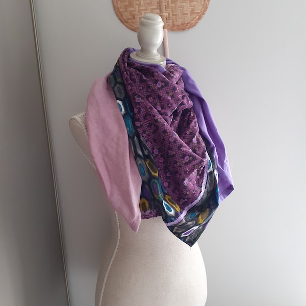 Foulard femmes maxi lin et coton violet parme et noir ,châle couvrant , echarpe boho enveloppant, grand foulard infini shanna, cadeau femme.