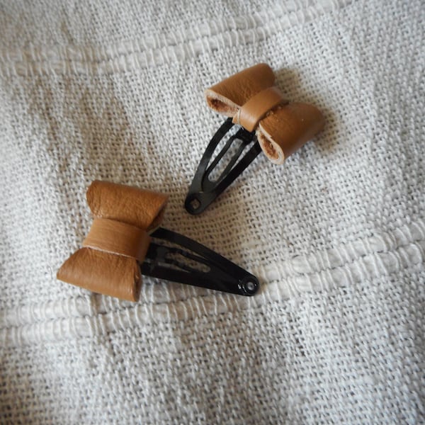 Barrettes petites filles nœuds de cuir personnalisable, pinces à cheveux bébé rétro camel, accessoires coiffure petite fille.