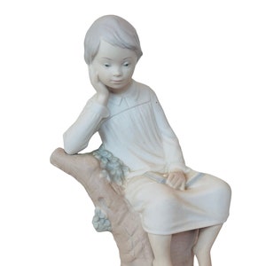 Lladro Nao Daisa Spain porcelain figurine sculpture A-22D 17 leaning boy tree
