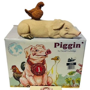 Pig Figurine Anthropomorphic Corbridge Piglet Flambro Piggin BOX Annoyed Chicken