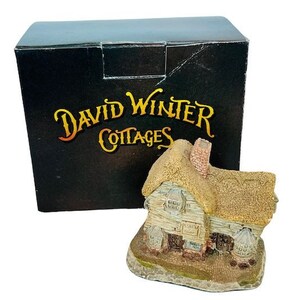 DAVID WINTER COTTAGE Christmas Village John Hine Britain nib box house figurine sculpture England vintage Shop A Skew Son