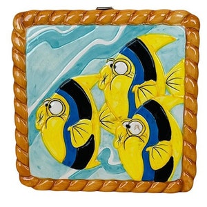 Fish Hot Plate Wall Plaque Decor figurine anthropomorphic tray plate Jim DCI vtg trivet coaster yellow BC1