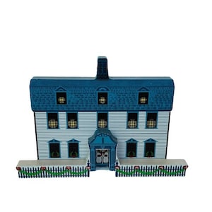 Shelia House Cottage Shelf Sitter Signed Figurine Dwight Deerfield Massachusetts MA
