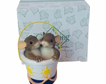 CHARMING TAILS FIGURINE tales mouse mice miniature sculpture gift Nib Box Fitz Floyd anthropomorphic You/'re my Pal bucket pail