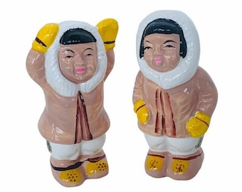 Eskimo Inuit Salt Pepper shakers IAAC Japan figurines figural Alaska vtg babies