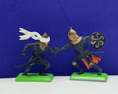BRITAINS TOY SOLDIERS Deetail 1971 England uk metal plastic miniature vintage vtg mcm Turks mongol mongolian Genghis Khan pair lot shield