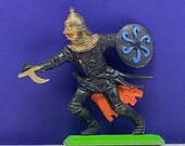 BRITAINS TOY SOLDIERS Deetail 1971 England uk metal plastic miniature vintage vtg mcm Turks mongol mongolian Genghis Khan sword shield 1