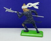 BRITAINS TOY SOLDIERS Deetail 1971 England uk metal plastic miniature vintage vtg infantry mcm Turks mongols mongolian Genghis Khan spear ax