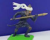 BRITAINS TOY SOLDIERS Deetail 1971 England uk metal plastic miniature vintage vtg infantry mcm Turks mongols mongolian Genghis Khan spear 3