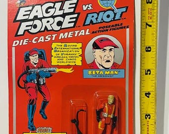 趣味・スポーツ・実用 Mego Action Figure Toys: With Values Eagle Force Mego Diecast Figure Toy UNPUNCHED Vtg MOC Beta