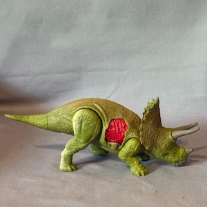 Vintage Jurassic Park Figure Toy Dinosaur Mattel Injured Triceratops Green Blood