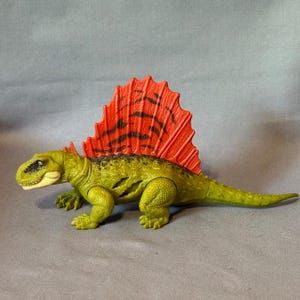 Vintage Jurassic Park Figure Toy Dinosaur Mattel Dimetrodon Apex Predator Green