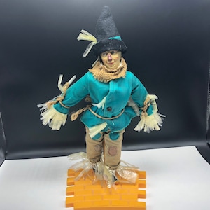 WIZARD OF OZ Turner presents 1987 vintage toy doll collectible figure loews ren mgm limited edition statue figurine Scarecrow scare crow 2