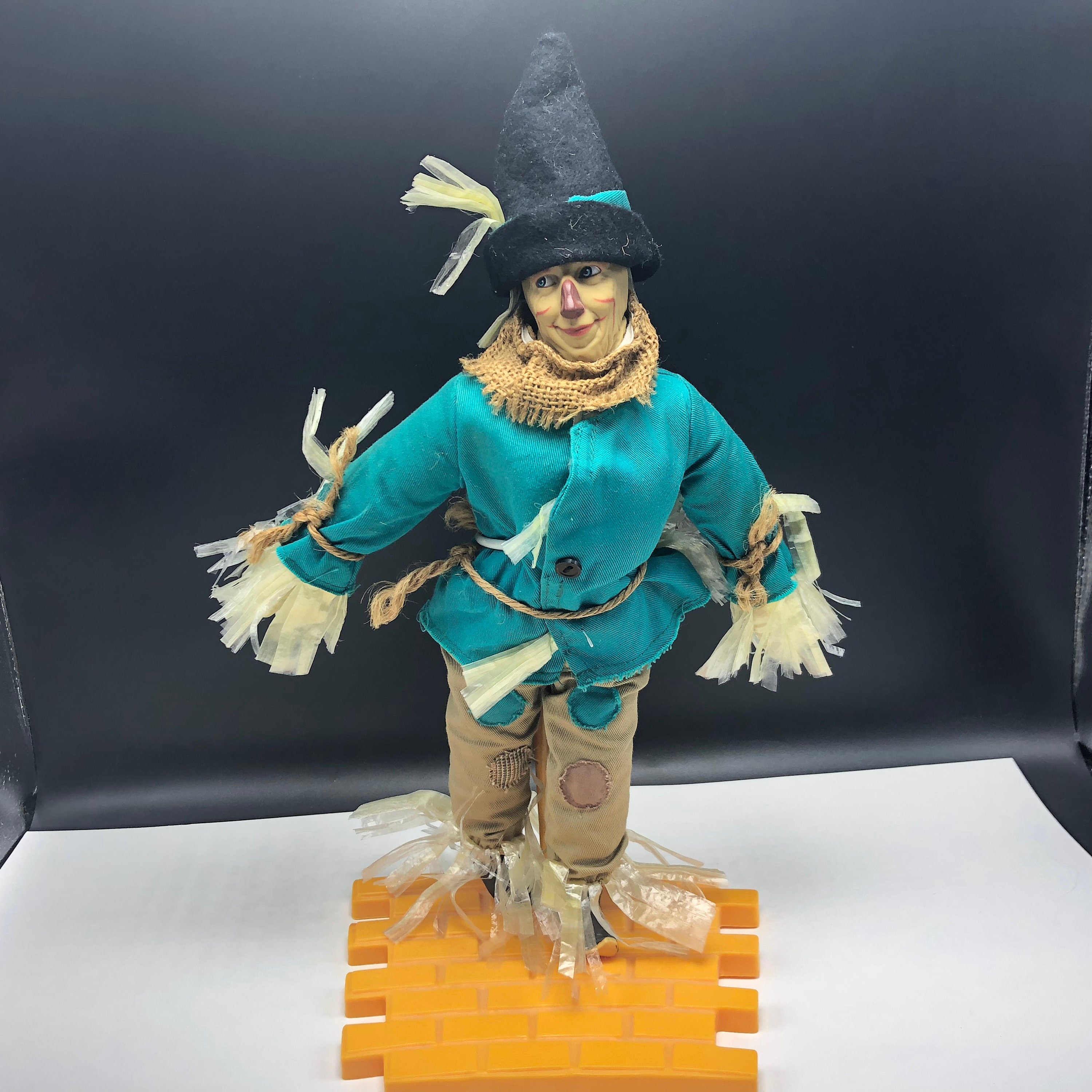 WIZARD OF OZ Turner Presents 1987 Vintage Toy Doll Collectible