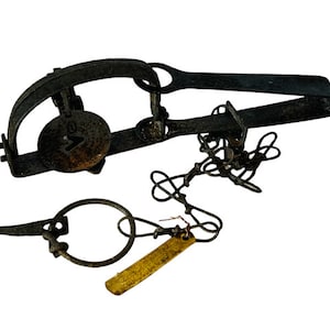 Antique Animal Trap Vtg Cast Iron rodent mouse mice hunting USA Tschiggfrie Dubuque Iowa #4