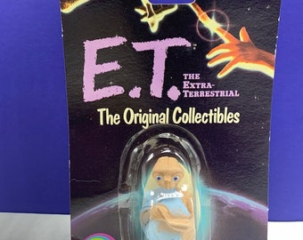 ET EXTRA TERRESTRIAL vintage toy action figure 1982 sci fi friendly alien ljn Tm universal studios moc sealed usa blanket book collectible