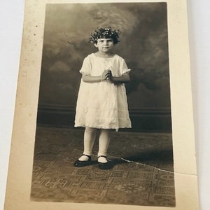 Antieke ansichtkaart Ephemera papier verzamelbare postkaart souvenir verdeeld terug vintage horror echte foto spook Charlotte Cole