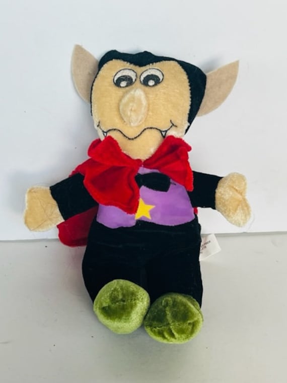 Dracula Halloween Vampire Plush Stuffed Animal Toy Figure Vtg