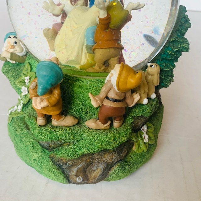 ウォルトディズニースノーグローブヴィンテージスノーグローブ