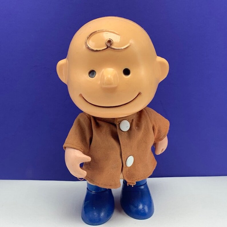 united feature syndicate charlie brown doll