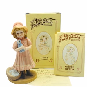 JAN HAGARA FIGURINE vintage 1985 porcelain statue victorian sculpture limited edition nib box coa Laurel baby basket blue cat kitten