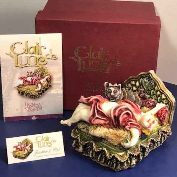 HARMONIE ROYAUME FIGURINE Clair de Lune boîte originale Justine Chat lit chat chat chat chaton statue sculpture Angleterre Julie Bharucha Royaume-Uni mastic nu