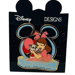 Teddy Bear Walt Disney Design Vtg Pinback Button Pin Souvenir Mickey Convention