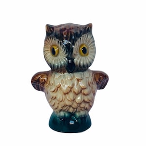 VINTAGE OWL FIGURINE collectible sculpture statue decor gift porcelain Goebel Hummel 1975 Western Germany W perch great horned barn brown