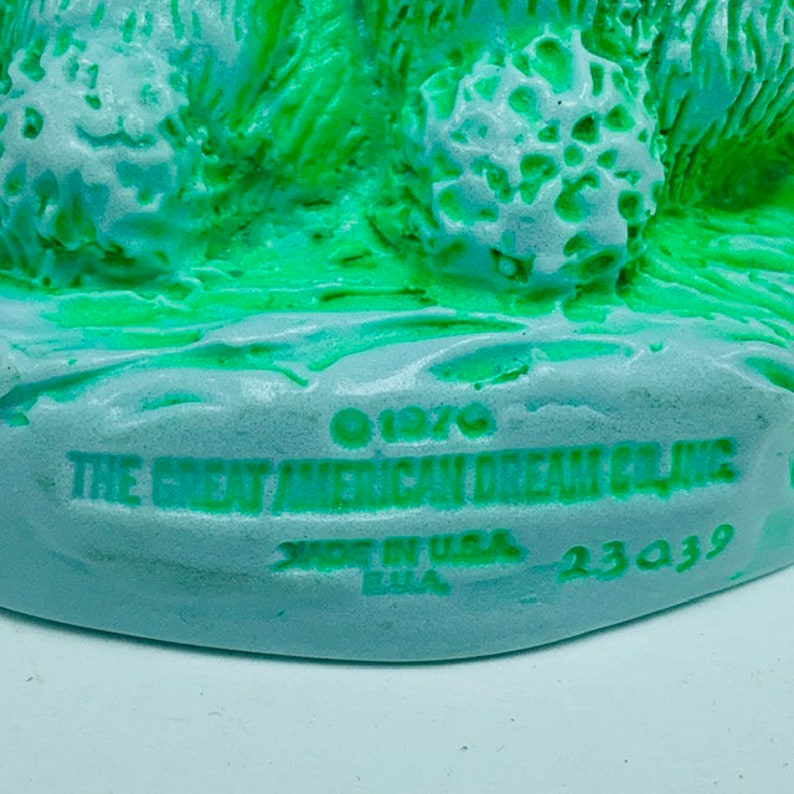BUNNY RABBIT FIGURINE 1976 Great American dream collectible easter green 23039 usa made sculpture gift Loving you what I do best