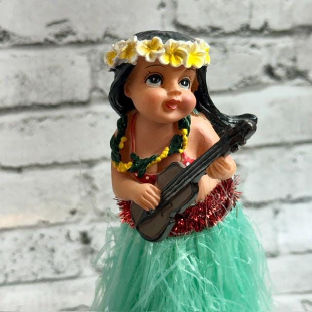 Vintage Car Dash Hawaiian Hula Girl Figurine Hawaii Lei Mandolin