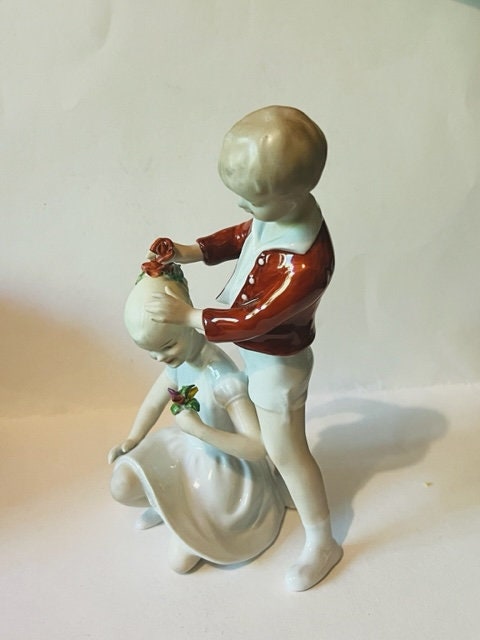 Wallendorf Antique Porcelain Figurine Vtg Victorian Germany W 1764