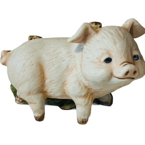 Enesco Pig Figurine Anthropomorphic Farm Hog Piglet sculpture gift farm fence