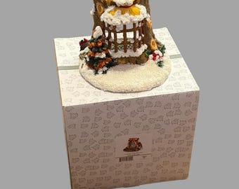 Figura vintage de colas encantadoras de Fitz Floyd, casa navideña llena de amor, caja grande