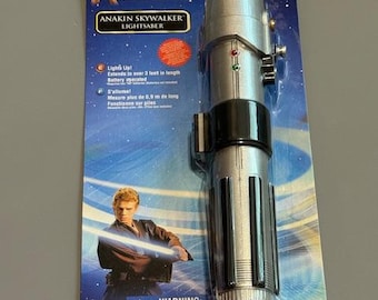 Anakin Skywalker Toy Lightsaber 2002 Star Wars Hasbro Extends Light Up SEALED ALC1