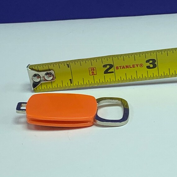 CLASSIC AUTOMOBILE KEYCHAIN key chain vintage 197… - image 2