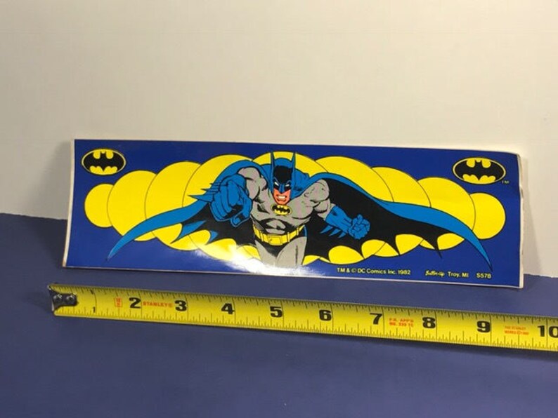 1982 BATMAN BUMPER STICKER rare Dc comics retro collectible Bruce Wayne Button up Tm blue yellow super hero justice league