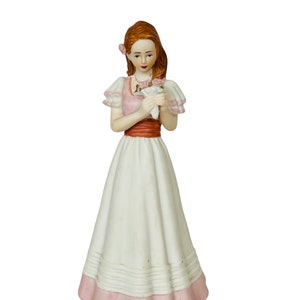 Figura de cumpleaños de Lefton, colección Christopher, escultura vintage, niña, caja de música 16
