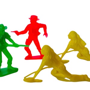 Cowboys and Native lot vtg western toys red yellow green plastic 1960s marx US19