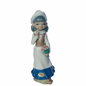 CASCADES PORCELAIN GIRL Spain Spanish retired limited edition figurine statue sculpture Daisa valencia lladro like nao flower bouquet floral