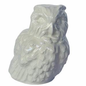 VINTAGE OWL FIGURINE collectible sculpture statue decor gift porcelain Goebel Hummel 3831-08 snow white milk Western Germany W