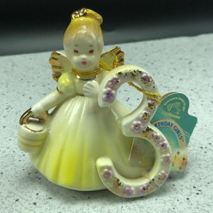 JOSEF ORIGINALS FIGUR Vintage Porzellan Statue Skulptur Applaus Geburtstag Engel durch die Jahre 3 gelbes Kleid Gold Flügel Eimer Tags