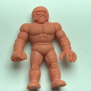 1985 VINTAGE M.U.S.C.L.E. muscle man men wrestling wrestler 1985 action figure Mattel anime flesh color toy #218 Warman C war man helmet