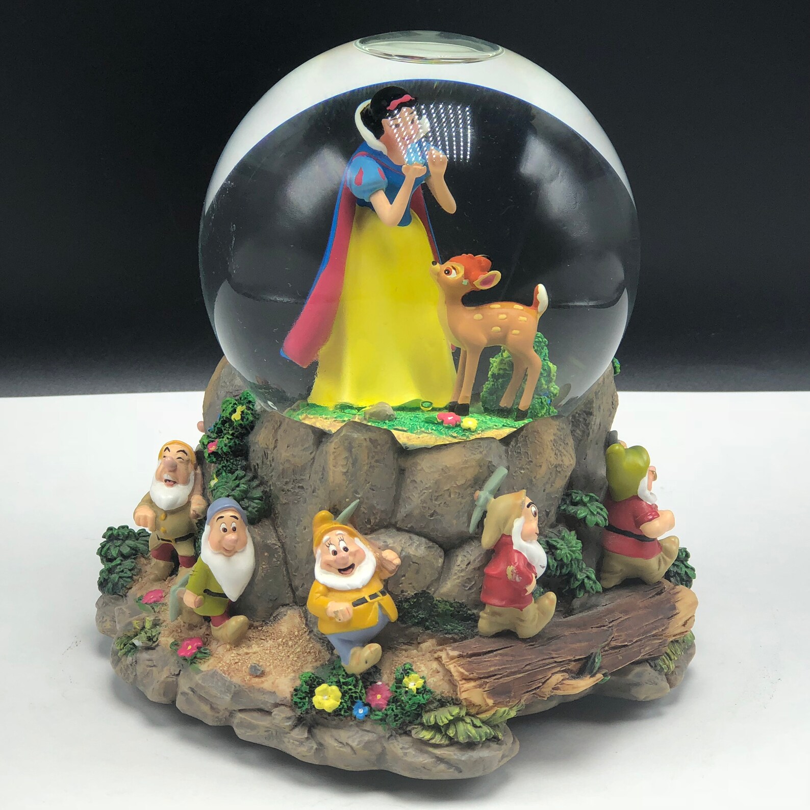 WALT DISNEY SNOWGLOBE vintage snow globe snowdome dome water Etsy