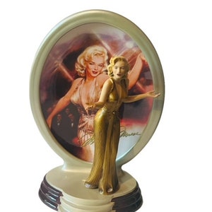 Marilyn Monroe Figurine Plate Bradford Exchange Diamonds Pearls All Glitters COA