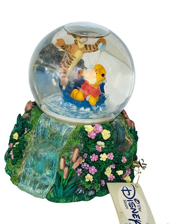 Winnie the pooh snow globe discount