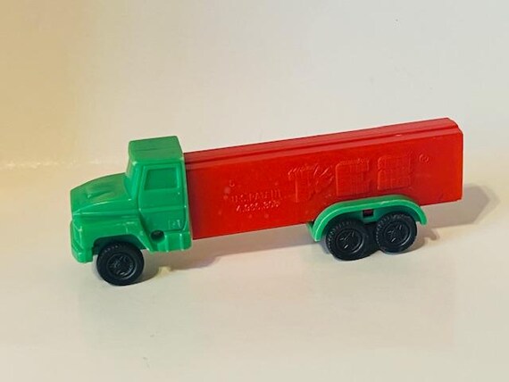 Pez Dispenser Vtg Truck Red Green Car Toy Semi Trailer RARE