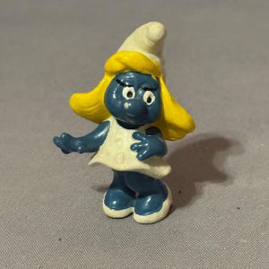 Vintage Smurfs Schleich Toy Figure Peyo Germany Bully 1979 Smurfette Blonde Girl