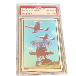 Power for Peace Military Trading Card vintage 1954 classificato PSA 8 army marines air force navy effimera #71 Vigil in Japan F84 Thunderjets