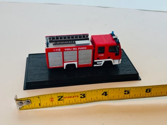 Miniature Old Cars 1/43 - FIAT IVECO Nigerian National Fire Brigade - En Boîte